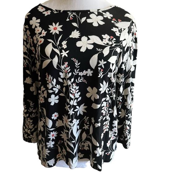 J Jill Wearever Knit Top Blouse Floral Black White Stretch Medium Petite‎ - Picture 3 of 9